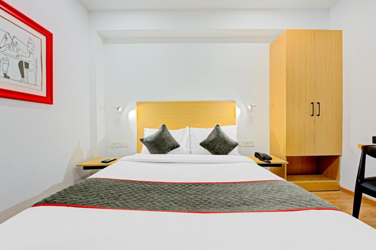Oyo Townhouse 74871 Thoraipakkam 호텔 첸나이 외부 사진
